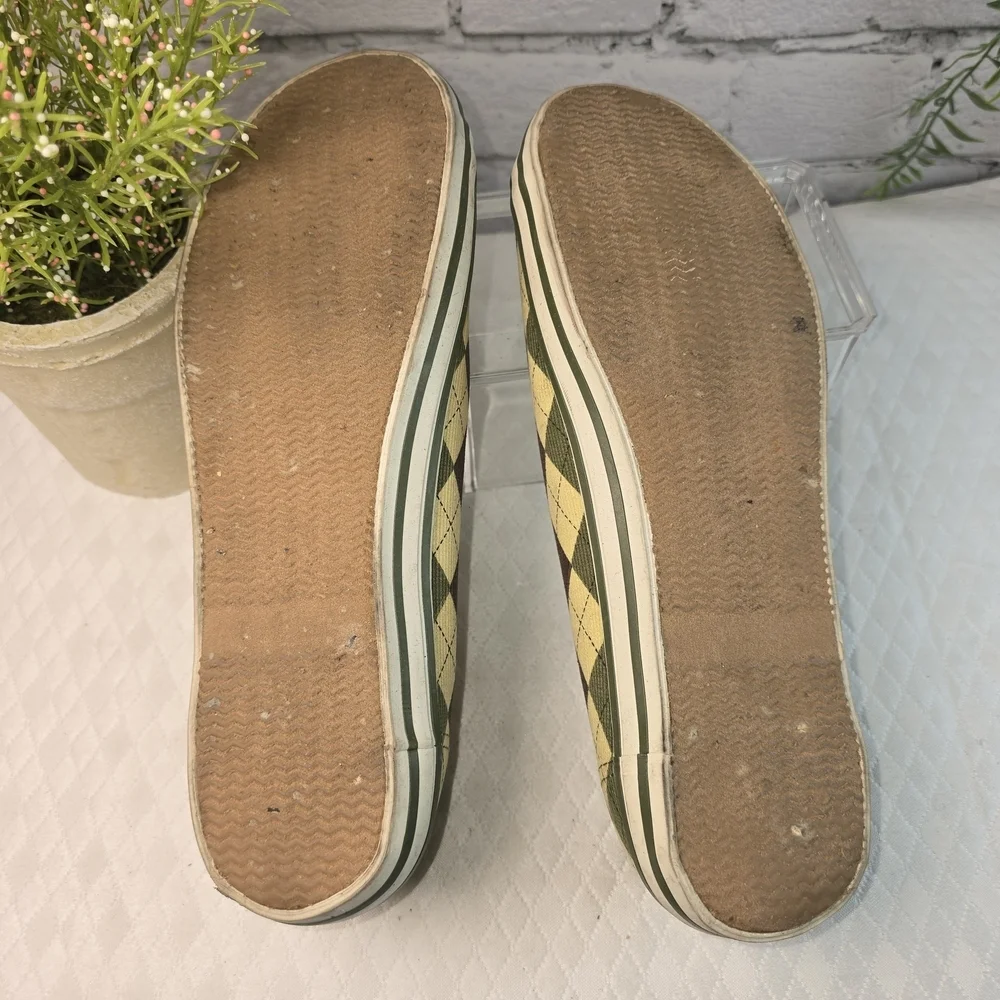 LOWER EAST SIDE OLIVE GREEN AND BROWN ARGYLE SLIP ON SNEAKERS PREPPY 9